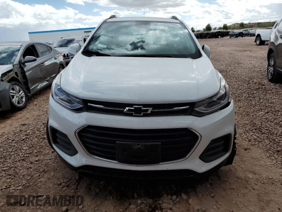 2022 Chevrolet Trax LT with VIN KL7CJPSM0NB556787, listed as a Copart auction lot 44207695 with 17,751 mi miles and Salvage Title. Bid and sale history available at DreamBid. Image 5.