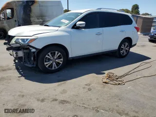 2017 Nissan Pathfinder SV with VIN 5N1DR2MN5HC633379, listed as a Copart auction lot 48218465 with 96,826 mi miles and Salvage Title. Bid and sale history available at carsss.com. Image 1.