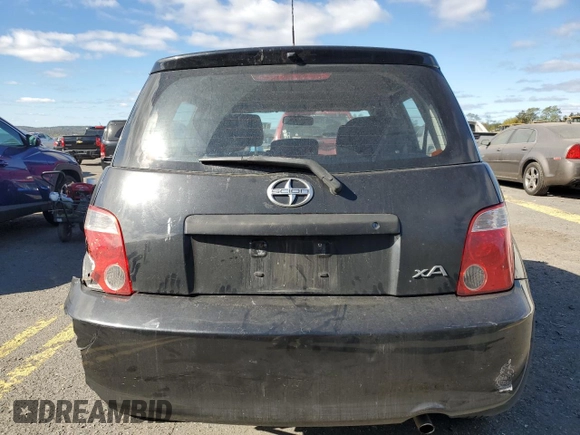 2006 Scion xA z VIN JTKKT624565009235, wystawiony jako Copart lot #75288984 z przebiegiem 198 752 mil mil oraz Szkoda całkowita • Salvage title. Historia ofert i sprzedaży dostępna na DreamBid. Obrazek 6.