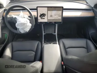 2020 Tesla Model 3 Long Range z VIN 5YJ3E1EB2LF616464, wystawiony jako Copart lot #57891365 z przebiegiem 21 197 mil mil oraz Szkoda całkowita • Salvage title. Historia ofert i sprzedaży dostępna na DreamBid. Obrazek 8.