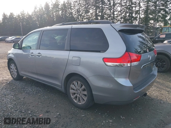 2011 Toyota Sienna XLE with VIN 5TDDK3DC9BS019003, listed as a IAAI auction lot 41359834 with 1 mi miles. Bid and sale history available at carsss.com. Image 3.
