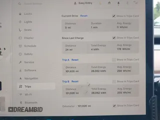 2023 Tesla Model 3 z VIN 5YJ3E1EA9PF431356, wystawiony jako IAAI lot #42620155 z przebiegiem 101 626 mil mil oraz . Historia ofert i sprzedaży dostępna na DreamBid. Obrazek 7.