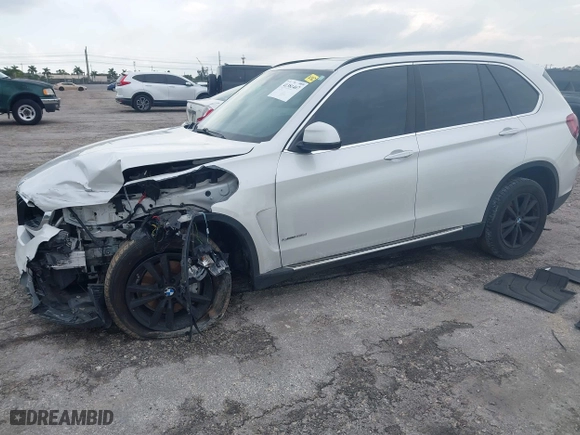 2015 BMW X5 sDrive35i with VIN 5UXKR2C53F0H37625, listed as a IAAI auction lot 41381467 with 110,524 mi miles. Bid and sale history available at carsss.com. Image 16.