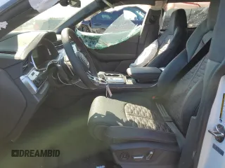2024 Audi RS Q8 z VIN WU1ARBF10RD011806, wystawiony jako Copart lot #66517494 z przebiegiem 2049 mil mil oraz Szkody całkowita. Historia ofert i sprzedaży dostępna na DreamBid. Obrazek 7.