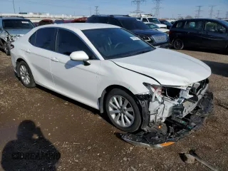 2020 Toyota Camry LE with VIN 4T1C11AK2LU952832, listed as a Copart auction lot 49873975 with 61,376 mi miles and Salvage Title. Bid and sale history available at carsss.com. Image 4.