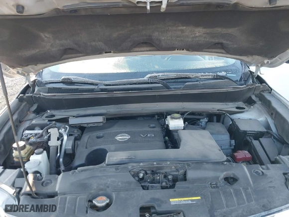 2014 Nissan Pathfinder Platinum with VIN 5N1AR2MM9EC676855, listed as a IAAI auction lot 41450200 with 142,322 mi miles. Bid and sale history available at carsss.com. Image 10.