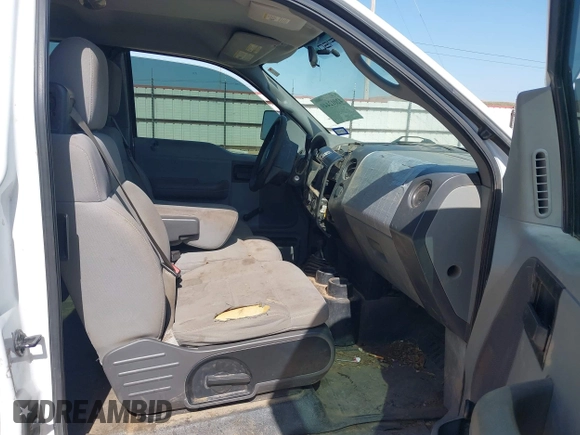 2005 Ford F-150 XLT with VIN 1FTPX14505NA67097, listed as a IAAI auction lot 42012449 with 192,258 mi miles. Bid and sale history available at carsss.com. Image 5.
