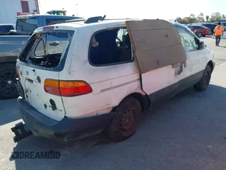 2000 Toyota Sienna LE z VIN 4T3ZF13C5YU248821, wystawiony jako IAAI lot #41782865 z przebiegiem Nie podano mil oraz . Historia ofert i sprzedaży dostępna na DreamBid. Obrazek 4.