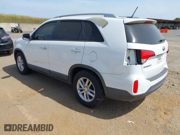 2014 Kia Sorento LX with VIN 5XYKT4A68EG481370, listed as a IAAI auction lot 42106272 with 181,482 mi miles and . Bid and sale history available at DreamBid. Image 3.