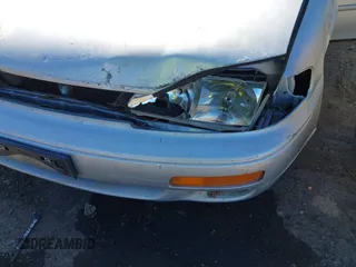 1996 Toyota Camry DX with VIN JT2BG12K4T0381387, listed as a IAAI auction lot 41866017 with 177,198 mi miles. Bid and sale history available at carsss.com. Image 6.