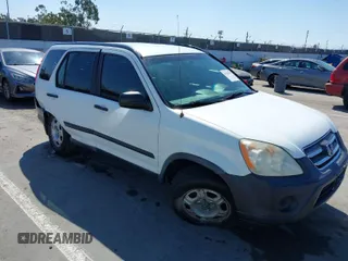 2005 Honda CR-V LX with VIN JHLRD68585C002800, listed as a IAAI auction lot 41939797 with 194,319 mi miles and . Bid and sale history available at carsss.com. Image 1.