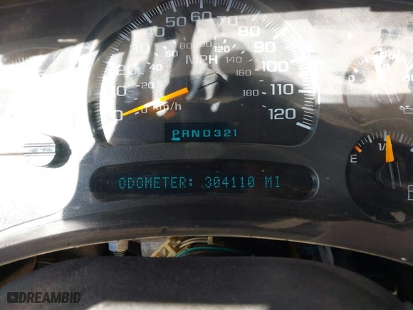 2003 Chevrolet Silverado 1500HD LS with VIN 1GCGK13U93F215987, listed as a IAAI auction lot 41032912 with 304,110 mi miles. Bid and sale history available at carsss.com. Image 15.