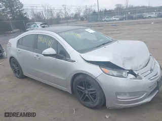 2012 Chevrolet Volt with VIN 1G1RD6E49CU101537, listed as a IAAI auction lot 41686189 with 126,585 mi miles. Bid and sale history available at carsss.com. Image 1.
