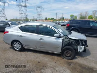 2013 Nissan Versa S Plus z VIN 3N1CN7AP8DL859478, wystawiony jako IAAI lot #42098071 z przebiegiem 107 941 mil mil oraz . Historia ofert i sprzedaży dostępna na DreamBid. Obrazek 14.