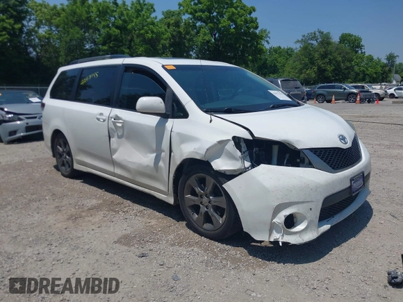 2012 Toyota Sienna SE z VIN 5TDXK3DC1CS186020, wystawiony jako IAAI lot #42471455 z przebiegiem 215 048 mil mil oraz . Historia ofert i sprzedaży dostępna na DreamBid. Obrazek 1.