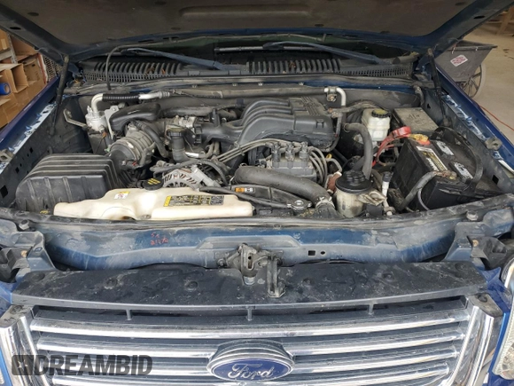 2010 Ford Explorer XLT z VIN 1FMEU7DE2AUA89407, wystawiony jako Copart lot #58007235 z przebiegiem 173 447 mil mil oraz Szkoda całkowita • Salvage title. Historia ofert i sprzedaży dostępna na DreamBid. Obrazek 12.