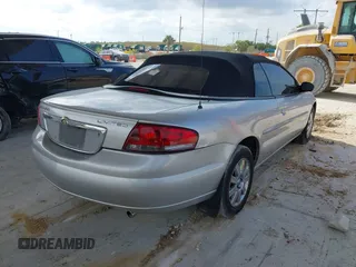 2005 Chrysler Sebring Limited with VIN 1C3EL65R55N705544, listed as a IAAI auction lot 42047691 with 141,136 mi miles and . Bid and sale history available at DreamBid. Image 4.
