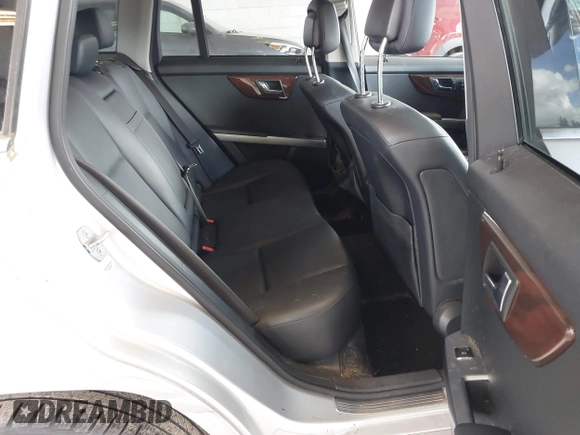 2010 Mercedes-Benz GLK 350 z VIN WDCGG8HB8AF485186, wystawiony jako IAAI lot #42238923 z przebiegiem 119 666 mil mil oraz . Historia ofert i sprzedaży dostępna na DreamBid. Obrazek 8.