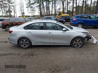 2019 Kia Forte LXS with VIN 3KPF24AD9KE032646, listed as a IAAI auction lot 41739585 with 136,813 mi miles and . Bid and sale history available at DreamBid. Image 14.