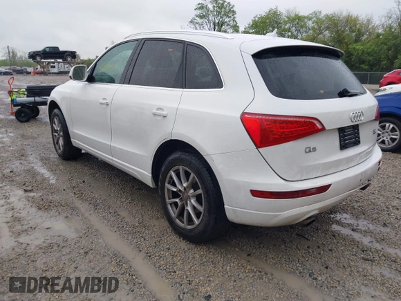 2010 Audi Q5 Premium z VIN WA1CKAFP2AA017177, wystawiony jako IAAI lot #42151922 z przebiegiem 138 054 mil mil oraz . Historia ofert i sprzedaży dostępna na DreamBid. Obrazek 3.
