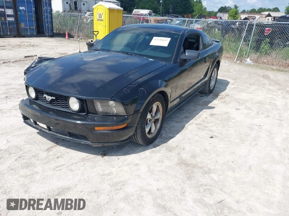 2009 Ford Mustang with VIN 1ZVHT80NX95137108, listed as a IAAI auction lot 42530615 with 134,881 mi miles and . Bid and sale history available at DreamBid. Image 2.