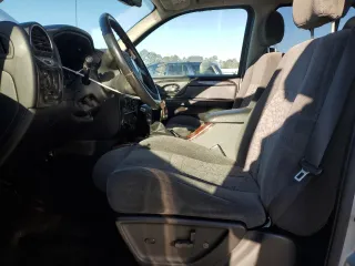 2007 GMC Envoy SLE with VIN 1GKDT13SX72142175, listed as a Copart auction lot 45945305 with 169,048 mi miles and Salvage Title. Bid and sale history available at carsss.com. Image 7.