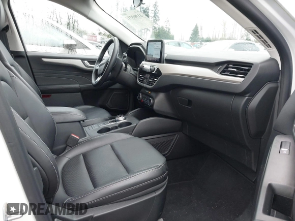 2021 Ford Escape SEL with VIN 1FMCU9H91MUB35409, listed as a IAAI auction lot 41900711 with 19,295 mi miles and . Bid and sale history available at DreamBid. Image 5.