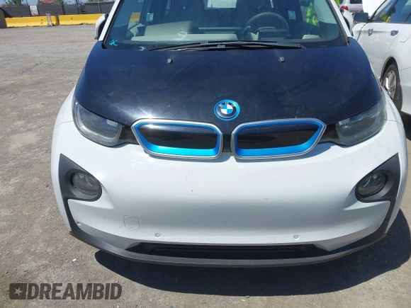 2014 BMW i3 with VIN WBY1Z2C55EV284358, listed as a IAAI auction lot 42597996 with 48,233 mi miles and . Bid and sale history available at DreamBid. Image 6.