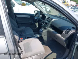2011 Honda CR-V LX z VIN 5J6RE3H35BL042894, wystawiony jako IAAI lot #42411046 z przebiegiem 234 840 mil mil oraz . Historia ofert i sprzedaży dostępna na DreamBid. Obrazek 5.
