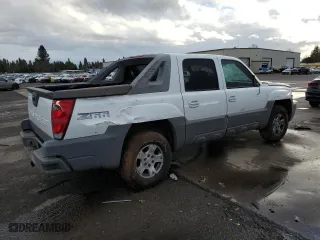 2002 Chevrolet Avalanche with VIN 3GNEC13T72G226681, listed as a Copart auction lot 82156354 with 0 mi miles and Salvage Title. Bid and sale history available at carsss.com. Image 3.