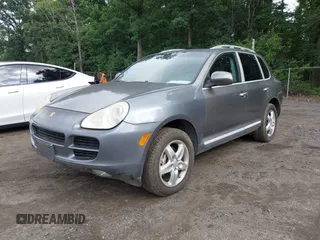 2006 Porsche Cayenne S z VIN WP1AB29P96LA67163, wystawiony jako IAAI lot #42520647 z przebiegiem 127 992 mil mil oraz . Historia ofert i sprzedaży dostępna na DreamBid. Obrazek 2.