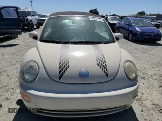 2005 Volkswagen Beetle GL with VIN 3VWBM31Y75M366011, listed as a Copart auction lot 70810124 with 62,284 mi miles and Clean Title. Bid and sale history available at DreamBid. Image 5.