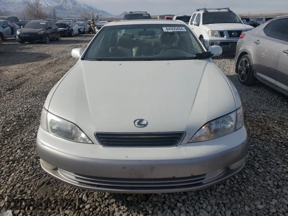 1999 Lexus ES 300 Luxury Sport Sdn with VIN JT8BF28GXX0222753, listed as a Copart auction lot 84555454 with 224,030 mi miles and Clean Title. Bid and sale history available at carsss.com. Image 5.