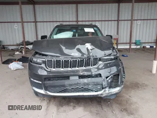 2023 Jeep Grand Cherokee Limited with VIN 1C4RJKBG0P8810475, listed as a IAAI auction lot 41615533 with 28,671 mi miles and . Bid and sale history available at DreamBid. Image 12.