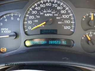 2004 GMC Yukon XL SLT with VIN 1GKFK16Z94R118702, listed as a IAAI auction lot 40214200 with 209,573 mi miles. Bid and sale history available at carsss.com. Image 15.