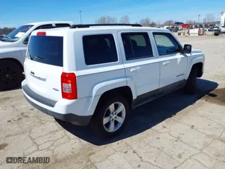 2011 Jeep Patriot Sport with VIN 1J4NF1GB4BD100707, listed as a IAAI auction lot 41876776 with 98,743 mi miles. Bid and sale history available at carsss.com. Image 4.