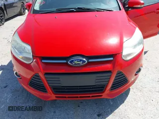 2014 Ford Focus SE with VIN 1FADP3K25EL159136, listed as a IAAI auction lot 42180192 with 118,828 mi miles and . Bid and sale history available at carsss.com. Image 6.