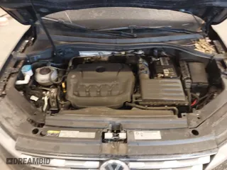 2019 Volkswagen Tiguan S with VIN 3VV0B7AX3KM182311, listed as a IAAI auction lot 41727114 with 98,035 mi miles. Bid and sale history available at carsss.com. Image 10.
