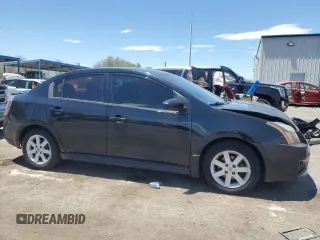 2011 Nissan Sentra S z VIN 3N1AB6AP6BL697454, wystawiony jako Copart lot #63812275 z przebiegiem 168 584 mil mil oraz Szkoda całkowita • Salvage title. Historia ofert i sprzedaży dostępna na DreamBid. Obrazek 4.