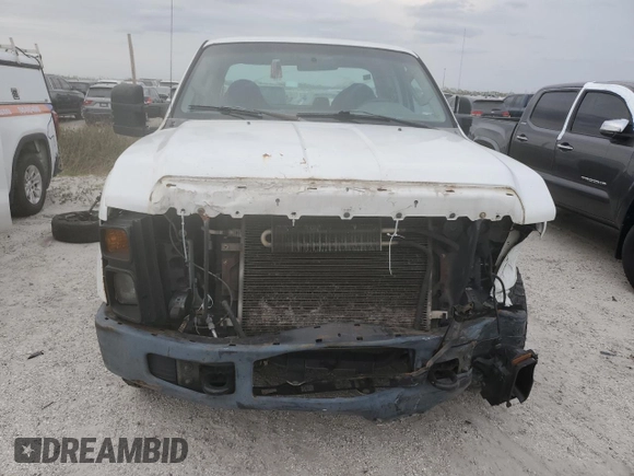 2008 Ford F-250 XL z VIN 1FTSX20518EA70245, wystawiony jako Copart lot #74318494 z przebiegiem Nie podano mil oraz Nie do naprawy • Non repairable. Historia ofert i sprzedaży dostępna na DreamBid. Obrazek 5.