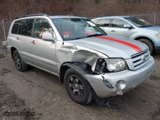 2004 Toyota Highlander with VIN JTEEP21A640060919, listed as a IAAI auction lot 41157455 with 126,227 mi miles. Bid and sale history available at carsss.com. Image 1.
