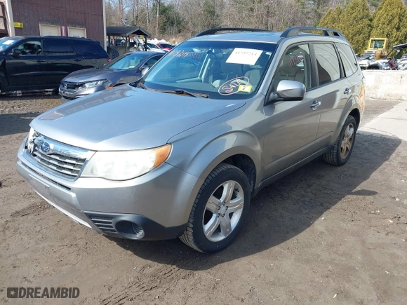 2009 Subaru Forester (Natl) X w/Premium Pkg with VIN JF2SH63679H736129, listed as a IAAI auction lot 42063554 with 114,923 mi miles. Bid and sale history available at carsss.com. Image 2.