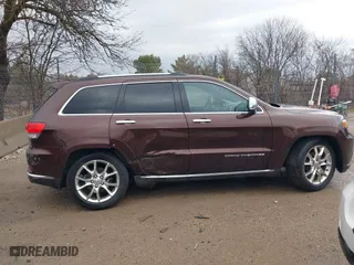 2014 Jeep Grand Cherokee Summit with VIN 1C4RJFJGXEC572752, listed as a IAAI auction lot 41905142 with 205,858 mi miles. Bid and sale history available at carsss.com. Image 13.