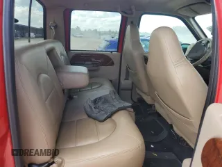 2000 Ford F-350 XL with VIN 3FTSW30F8YMA37190, listed as a Copart auction lot 67695694 with 555,401 mi miles and Salvage title. Bid and sale history available at DreamBid. Image 10.