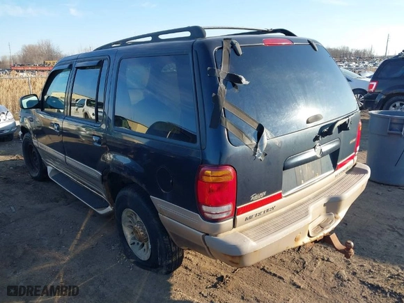 2000 Mercury Mountaineer with VIN 4M2ZU86P2YUJ06656, listed as a IAAI auction lot 41735862 with 200,263 mi miles. Bid and sale history available at carsss.com. Image 3.