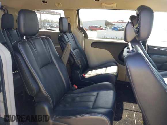 2013 Chrysler Town & Country Touring with VIN 2C4RC1BG4DR610462, listed as a IAAI auction lot 42173321 with 73,397 mi miles. Bid and sale history available at carsss.com. Image 8.