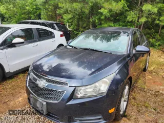 2014 Chevrolet Cruze 2LT z VIN 1G1PE5SB4E7385369, wystawiony jako Copart lot #61275315 z przebiegiem 147 444 mil mil oraz Czysty tytuł • Clean title. Historia ofert i sprzedaży dostępna na DreamBid. Obrazek 2.