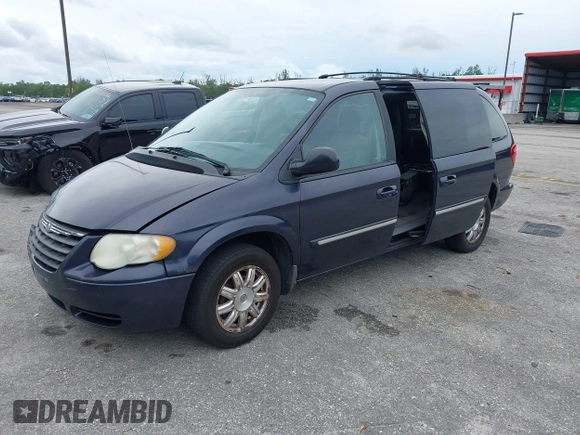2007 Chrysler Town & Country Touring z VIN 2A4GP54L37R210162, wystawiony jako IAAI lot #42414404 z przebiegiem 276 516 mil mil oraz . Historia ofert i sprzedaży dostępna na DreamBid. Obrazek 18.