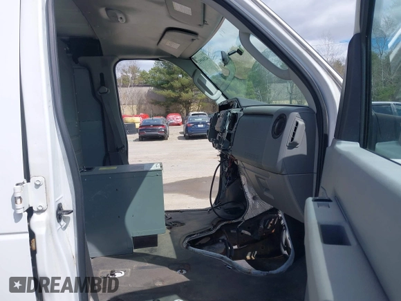 2011 Ford Econoline Cargo Commercial with VIN 1FTNE2EL0BDB36890, listed as a IAAI auction lot 42049933 with Not Provided miles. Bid and sale history available at carsss.com. Image 5.