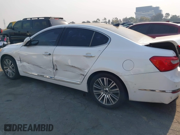 2015 Kia Cadenza Premium with VIN KNALN4D70F5196706, listed as a IAAI auction lot 41262917 with 189,340 mi miles. Bid and sale history available at carsss.com. Image 6.
